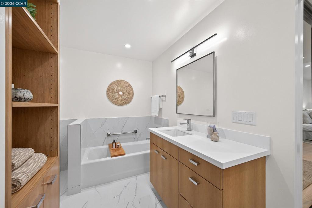200 The Knoll Property Photo 19