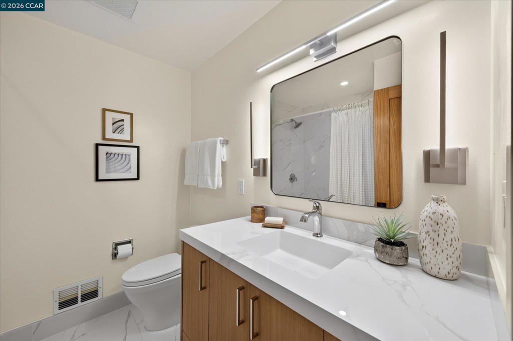 200 The Knoll Property Photo 22