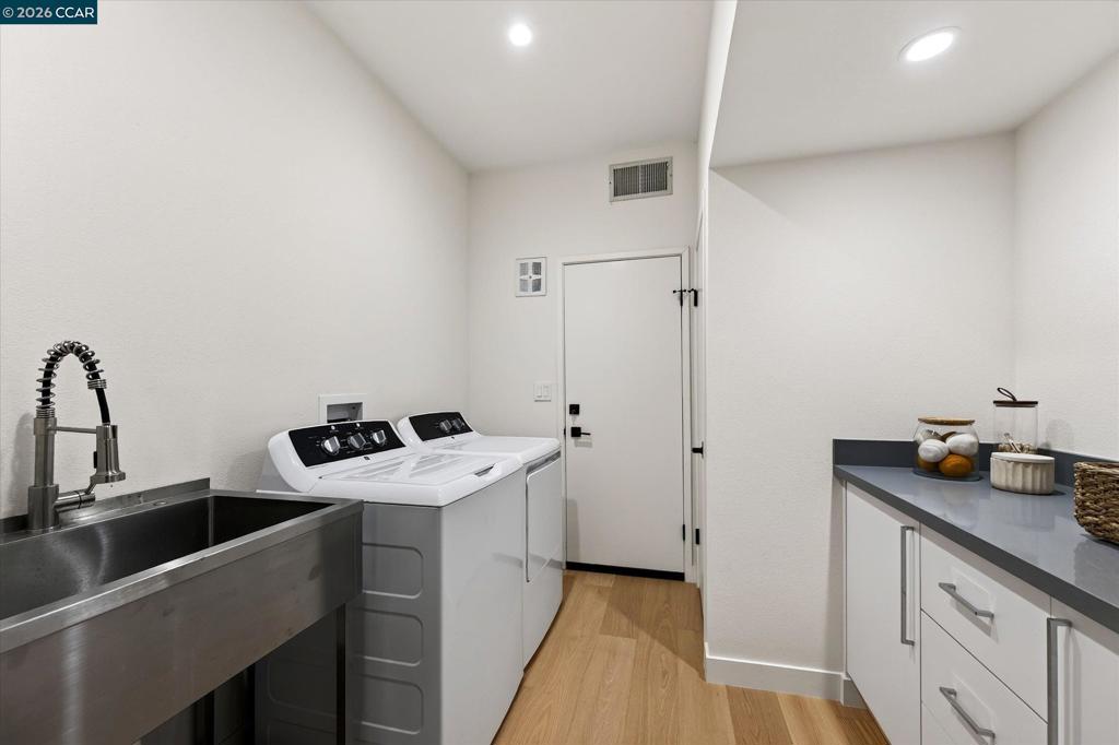 200 The Knoll Property Photo 24