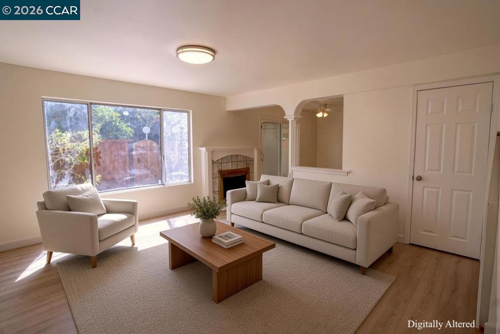 1891 Landana Dr C Property Photo 3