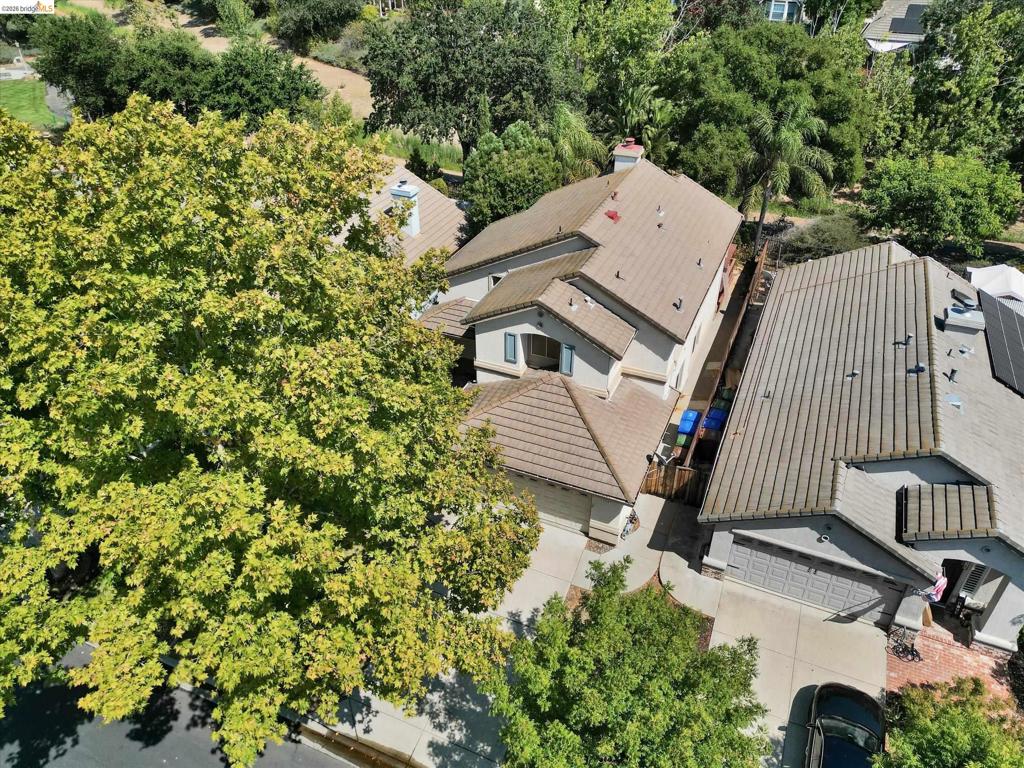 550 Apple Hill Dr Property Photo 1