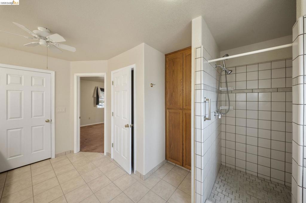 9729 Rastro Way Property Photo 14