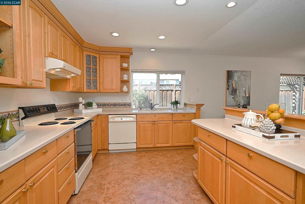 3438 Loreto Dr. Property Photo 8