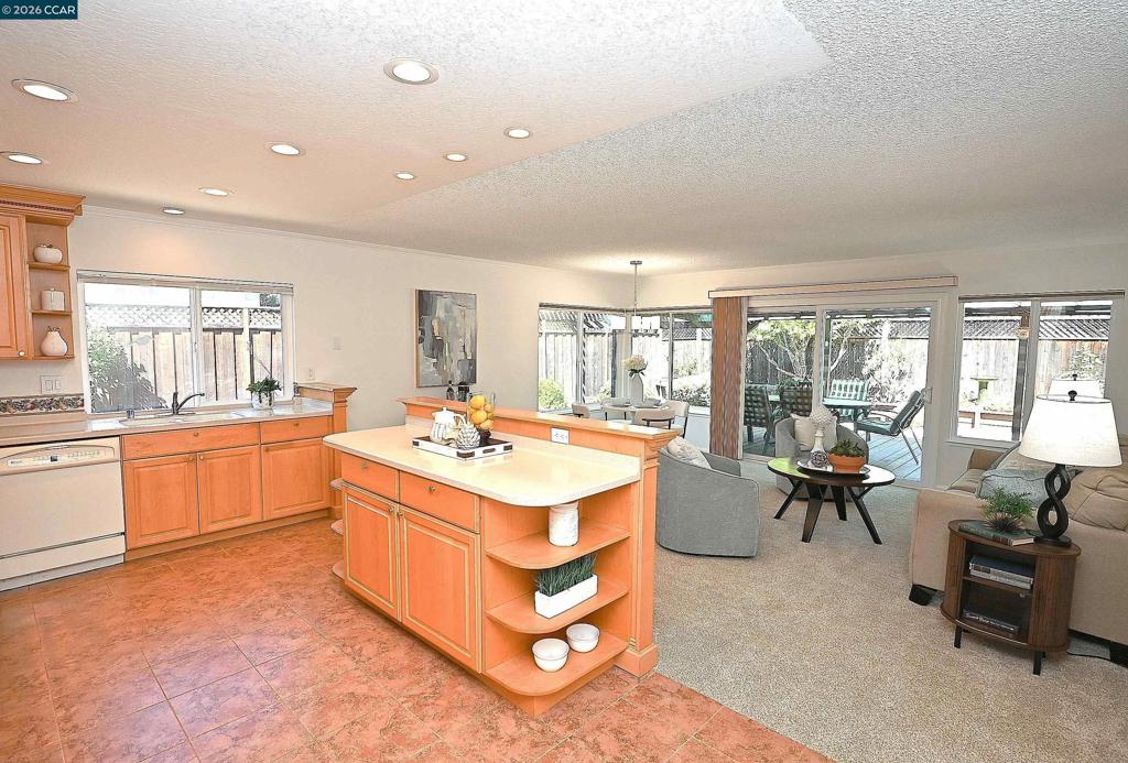 3438 Loreto Dr. Property Photo 12