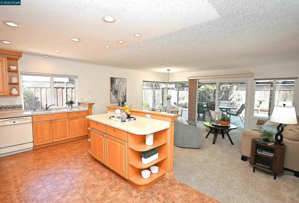 3438 Loreto Dr. Property Photo 14