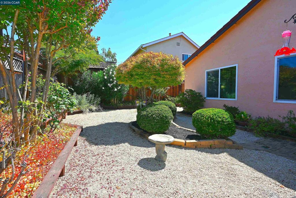 3438 Loreto Dr. Property Photo 36