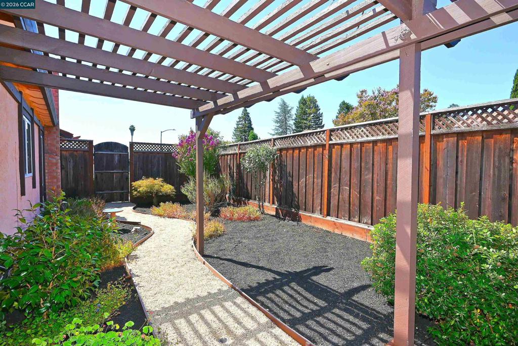 3438 Loreto Dr. Property Photo 39