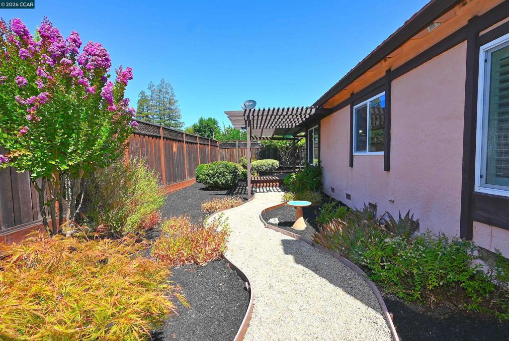 3438 Loreto Dr. Property Photo 40