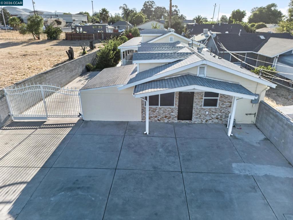29 Solano Ave Property Photo 3