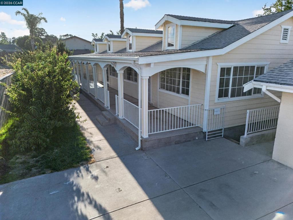 29 Solano Ave Property Photo 5