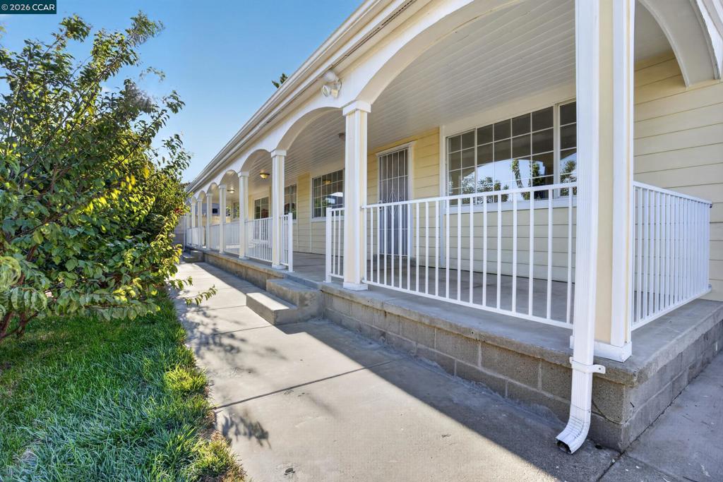 29 Solano Ave Property Photo 56