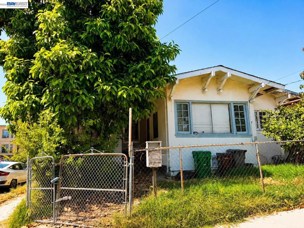 1701 10Th Ave Property Photo 1