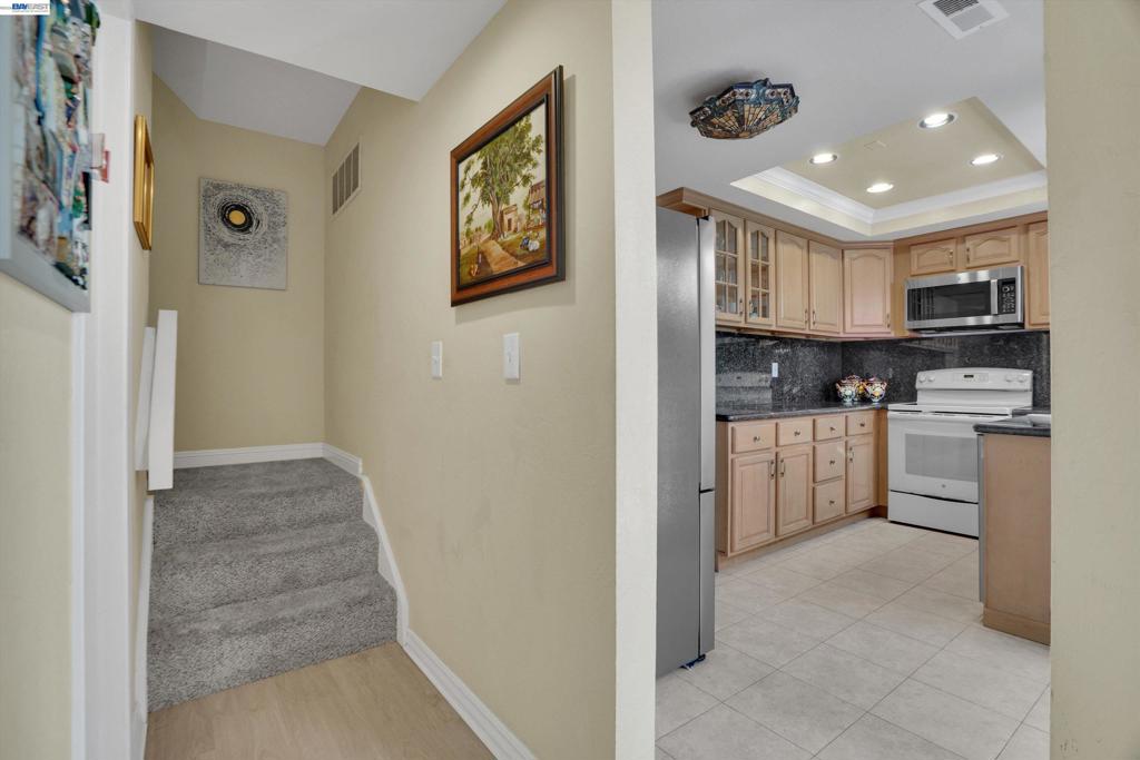 2023 Los Gatos Almaden Rd Property Photo 9