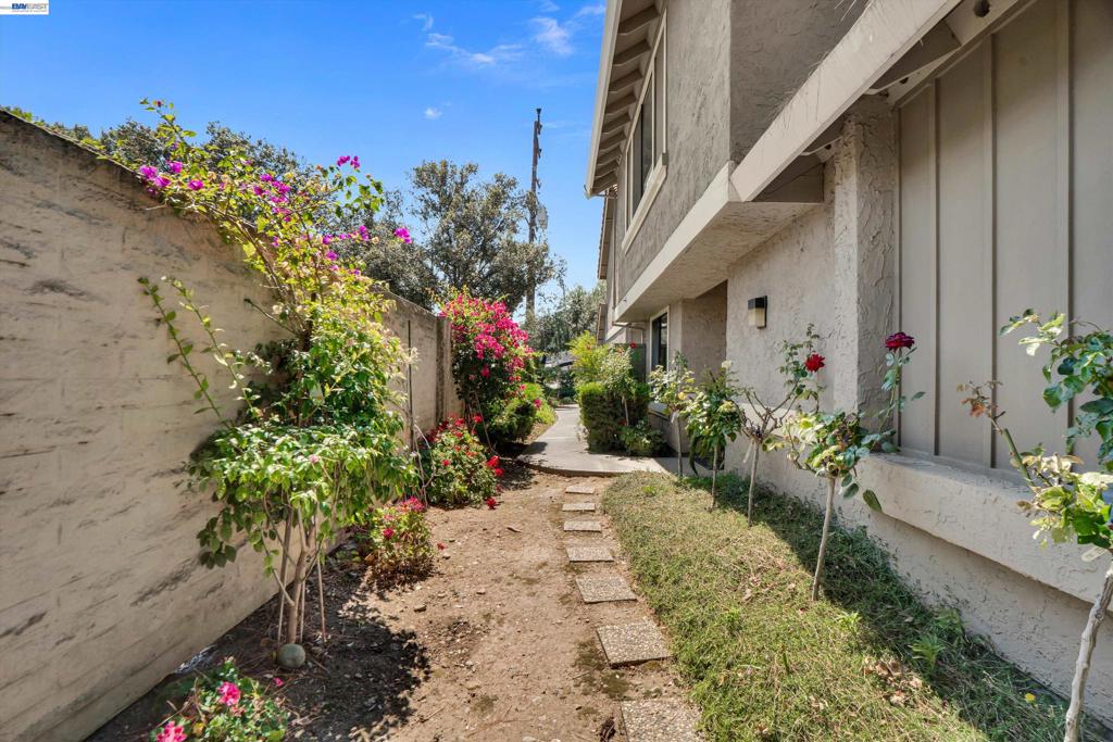 2023 Los Gatos Almaden Rd Property Photo 36
