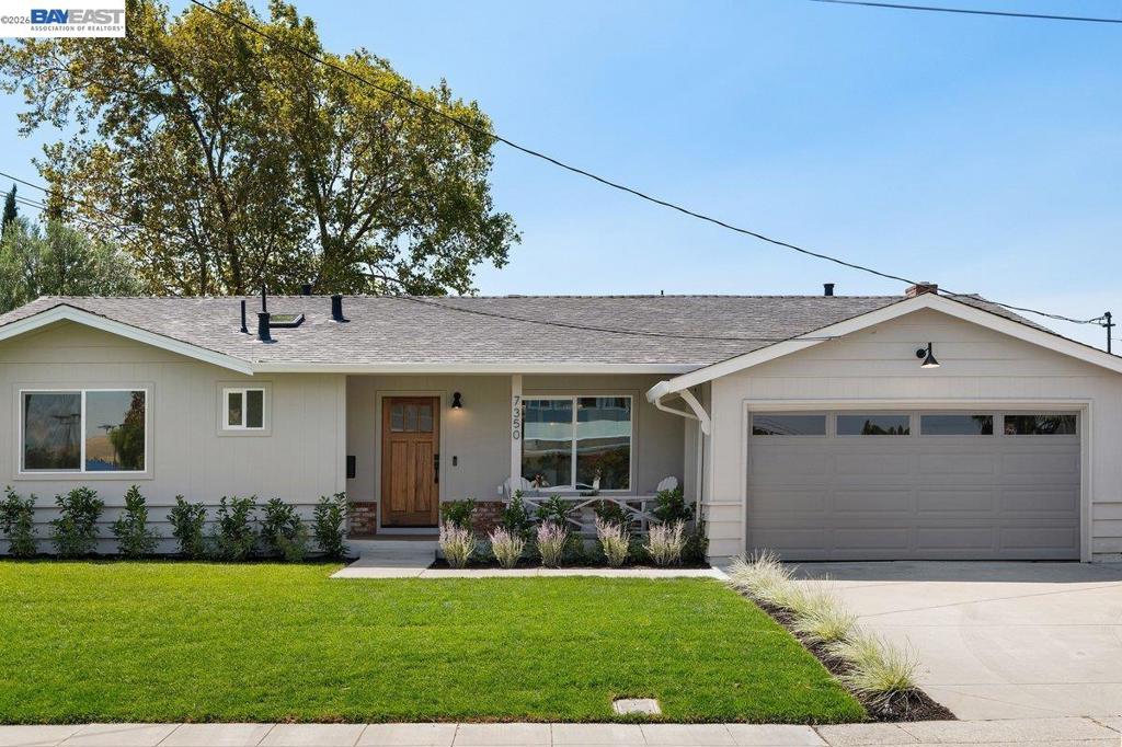 7350 Tamarack Dr Property Photo 1