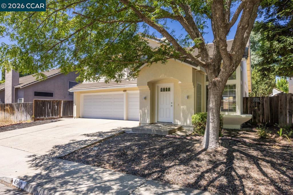 4540 Knollpark Cir Property Photo 2