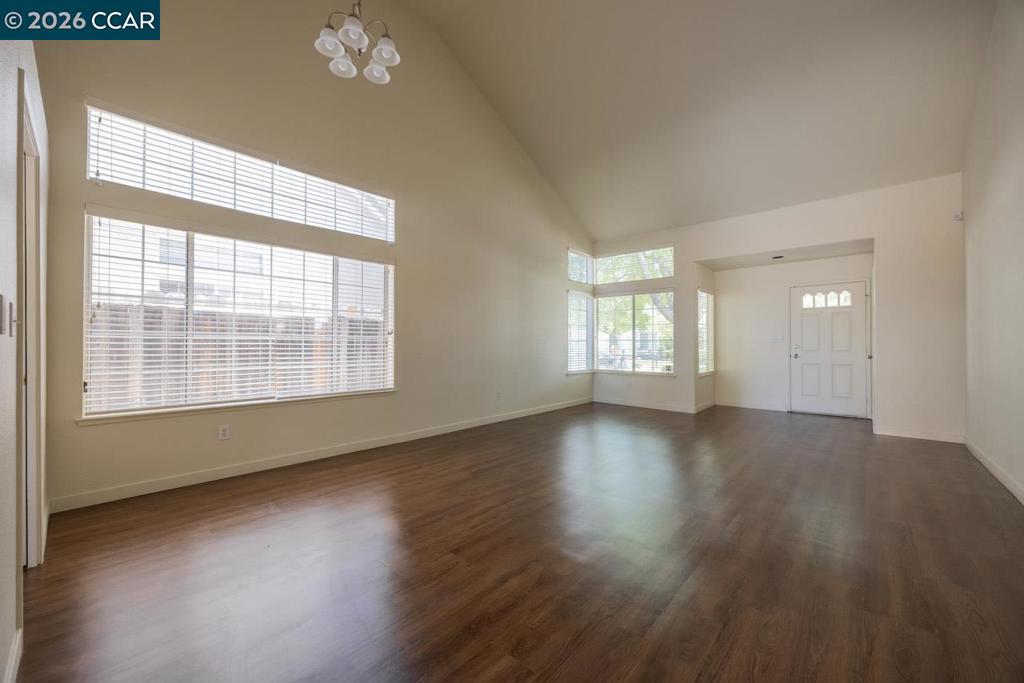 4540 Knollpark Cir Property Photo 3