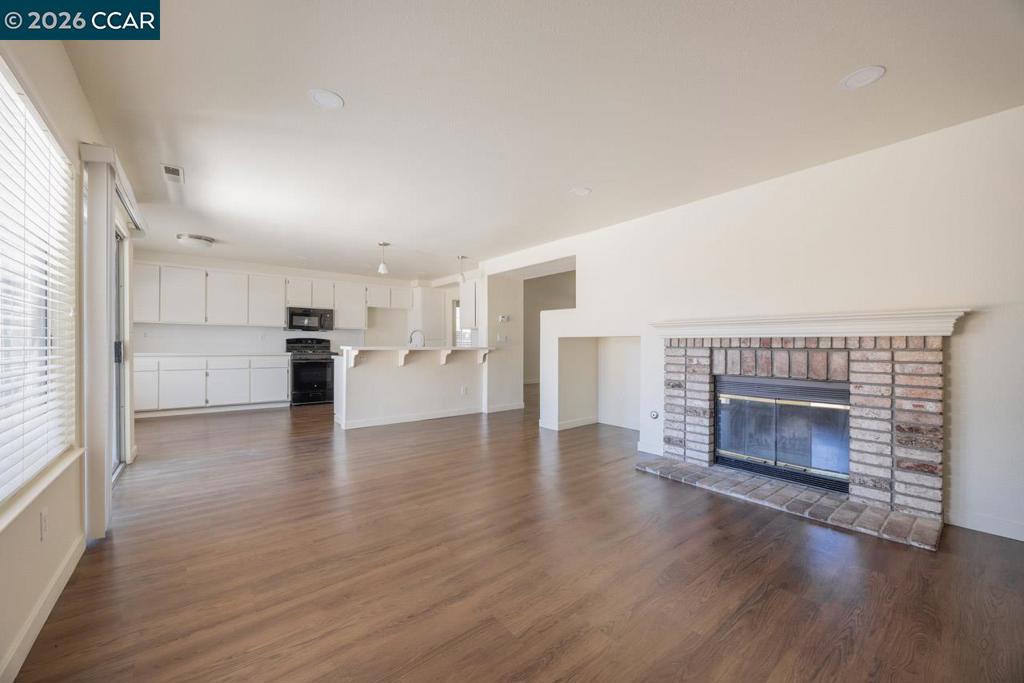 4540 Knollpark Cir Property Photo 8