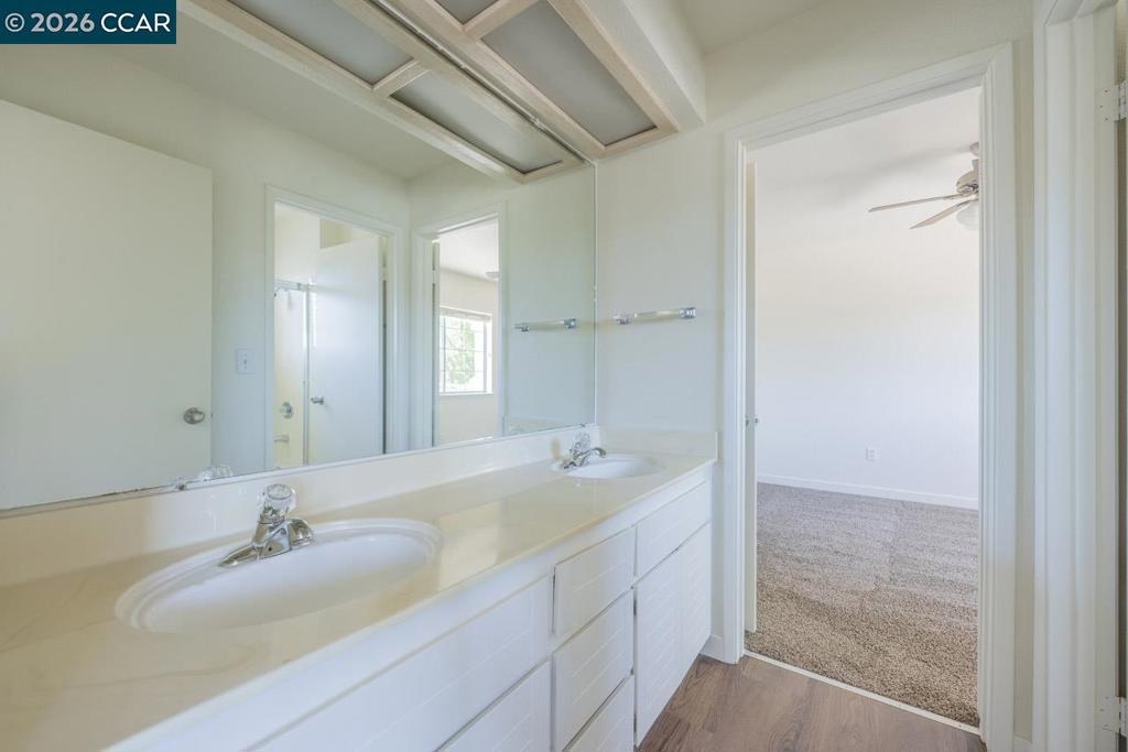 4540 Knollpark Cir Property Photo 17