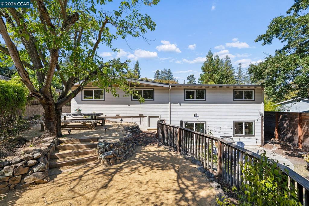 1564 Arbutus Drive Property Photo 38