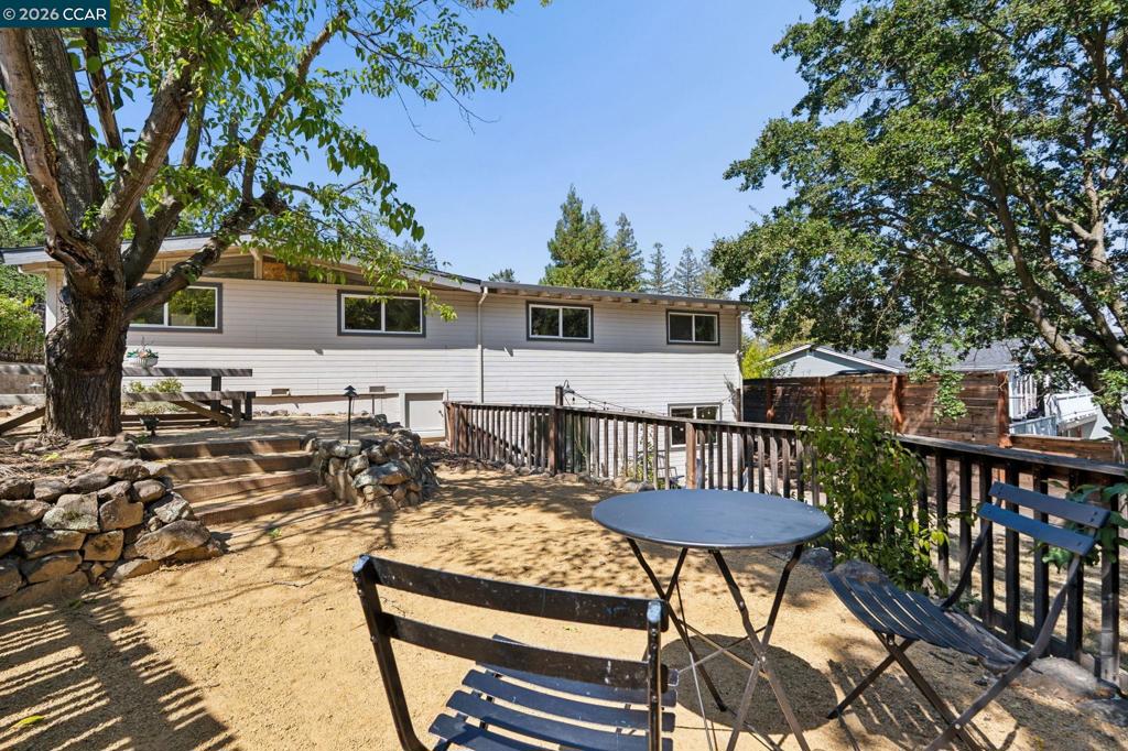 1564 Arbutus Drive Property Photo 41