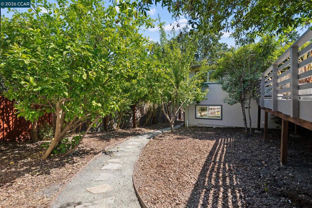 1564 Arbutus Drive Property Photo 47
