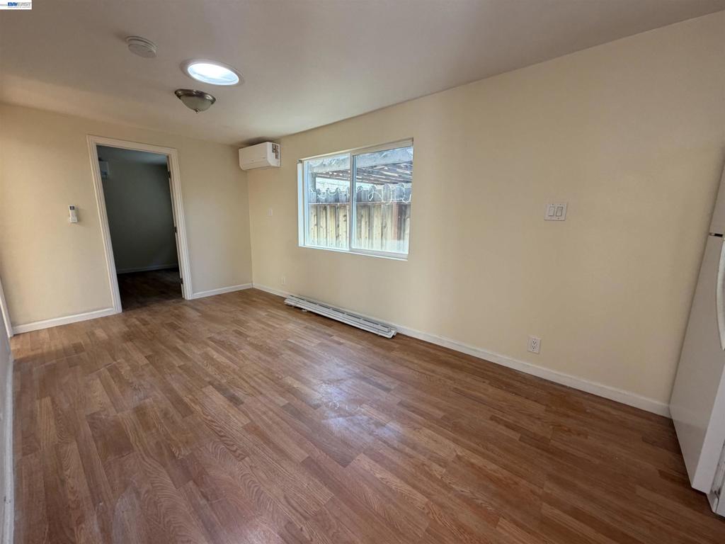 372 6th Ave Property Photo 5