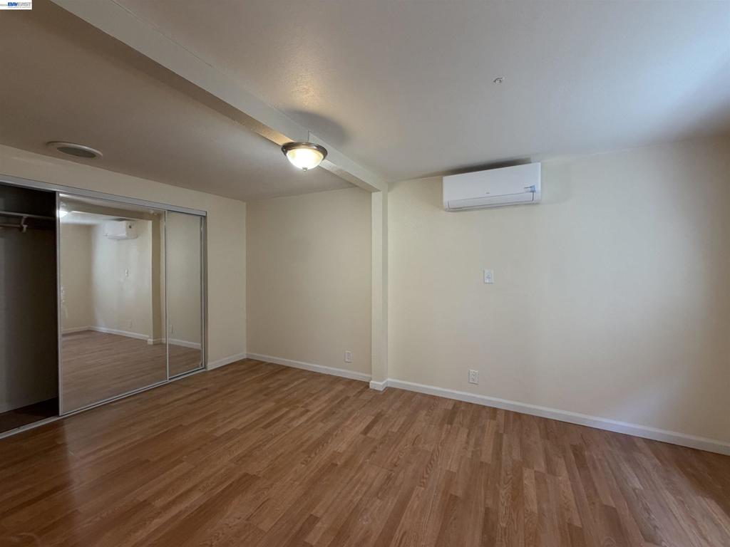 372 6th Ave Property Photo 6