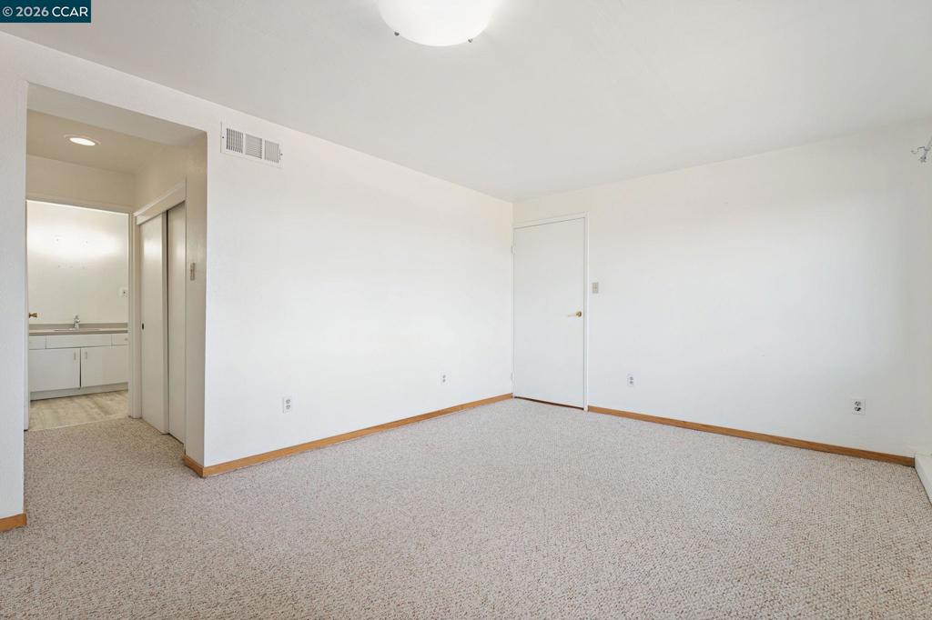 6386 Claremont Ave Property Photo 31