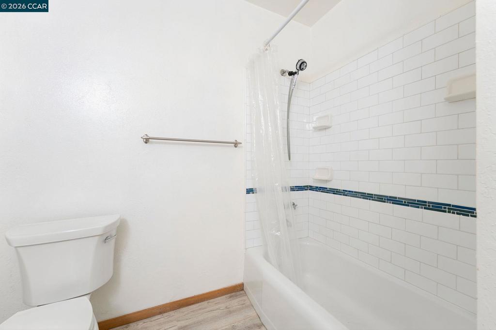 6386 Claremont Ave Property Photo 37