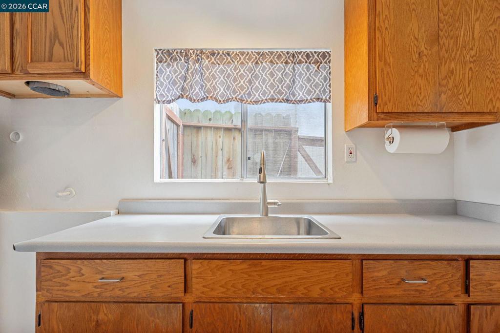 6386 Claremont Ave Property Photo 38