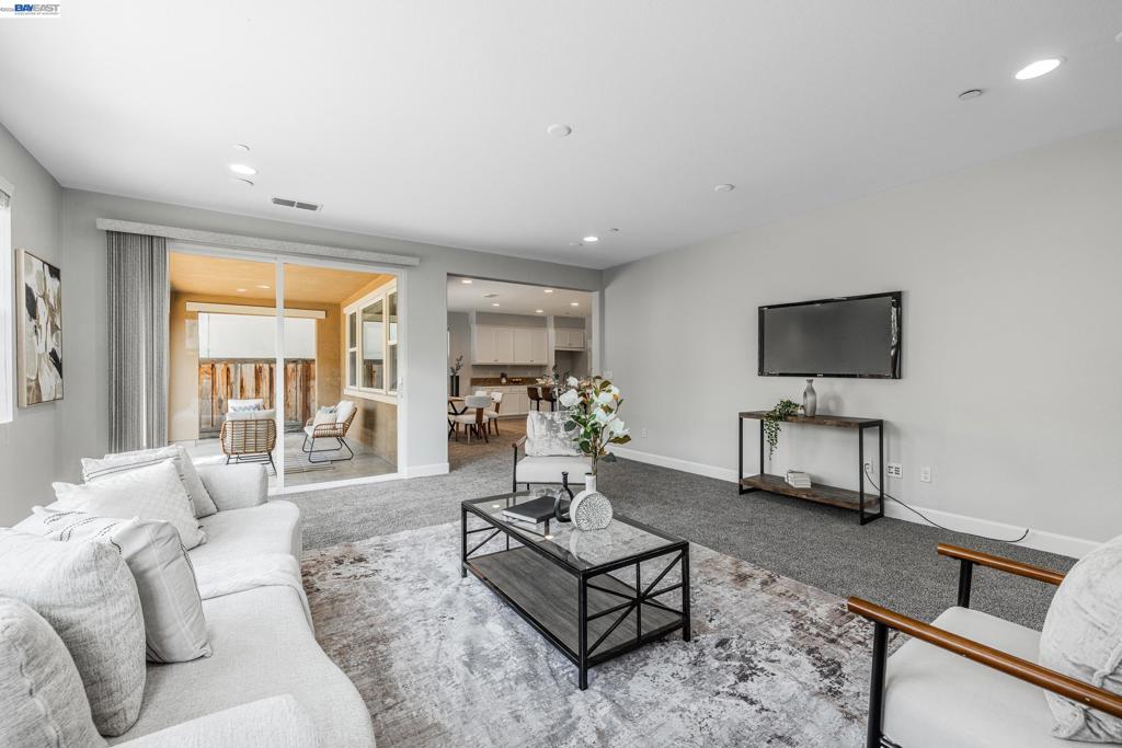 2584 Remy Javier Ct Property Photo 14