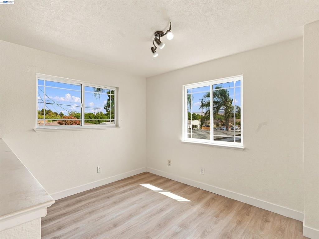 112 Jimno Ave Property Photo 14