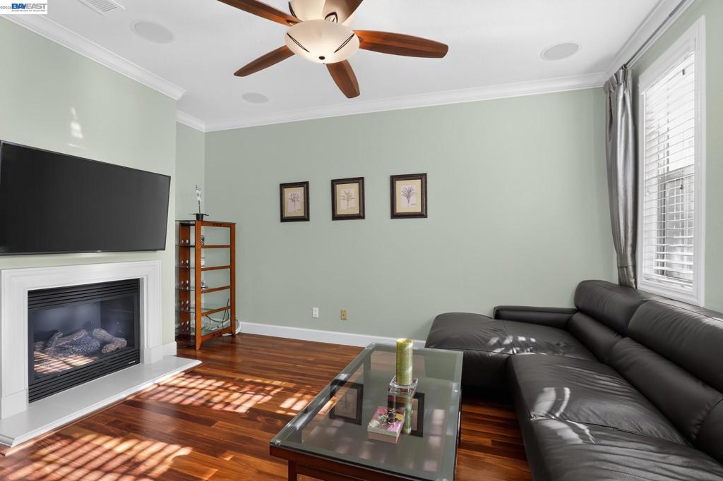 1071 Konstanz Ter Property Photo 4