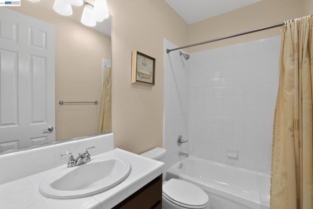 1071 Konstanz Ter Property Photo 22