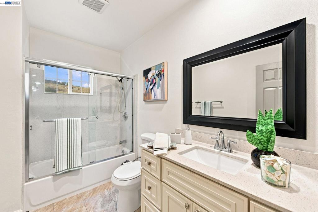 2241 Kelly St Property Photo 39