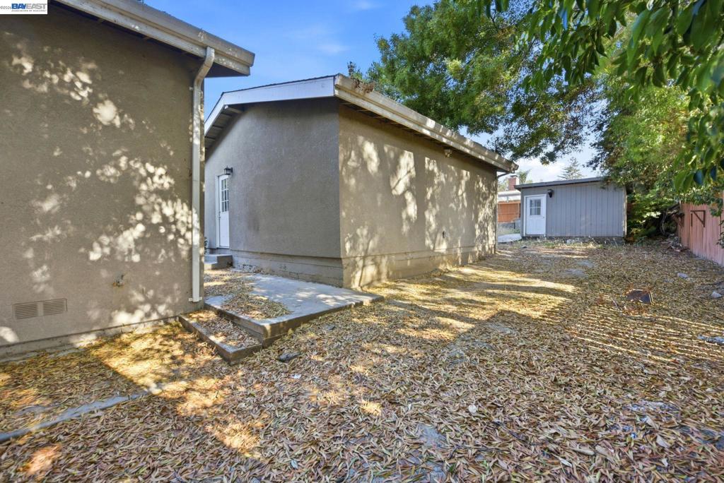2241 Kelly St Property Photo 45