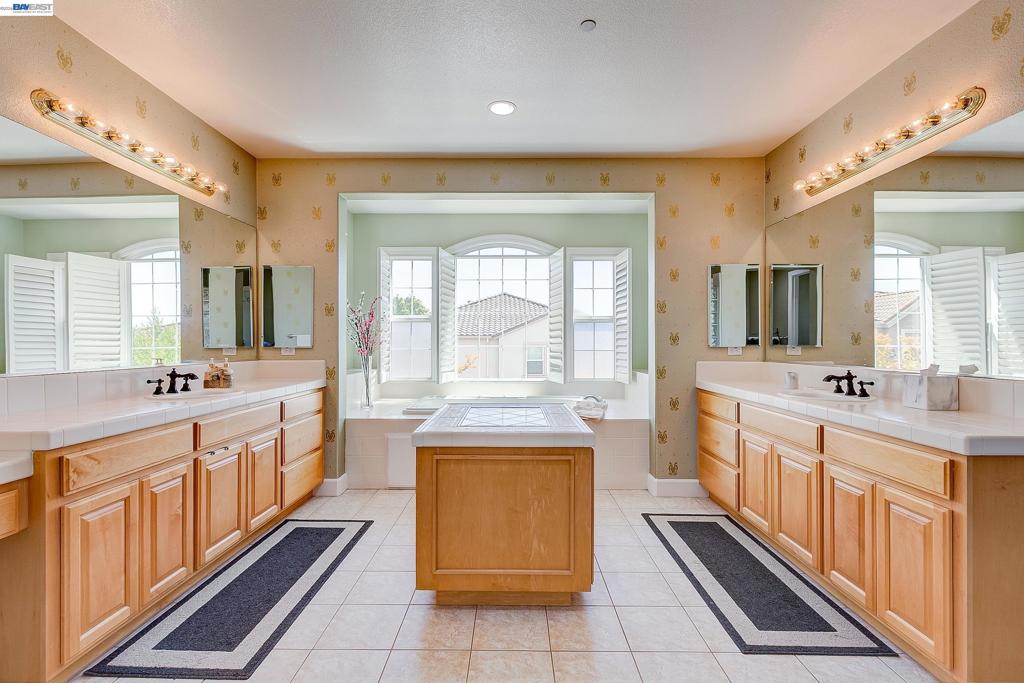 4951 Grayhawk Ct Property Photo 51