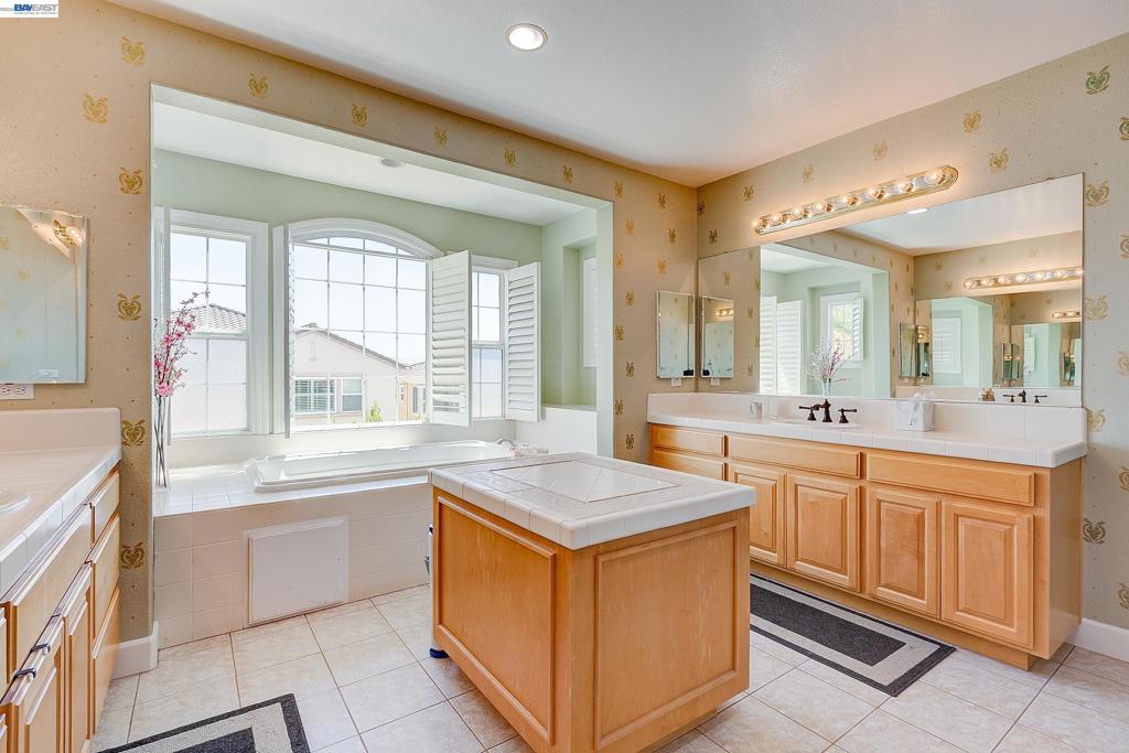 4951 Grayhawk Ct Property Photo 52