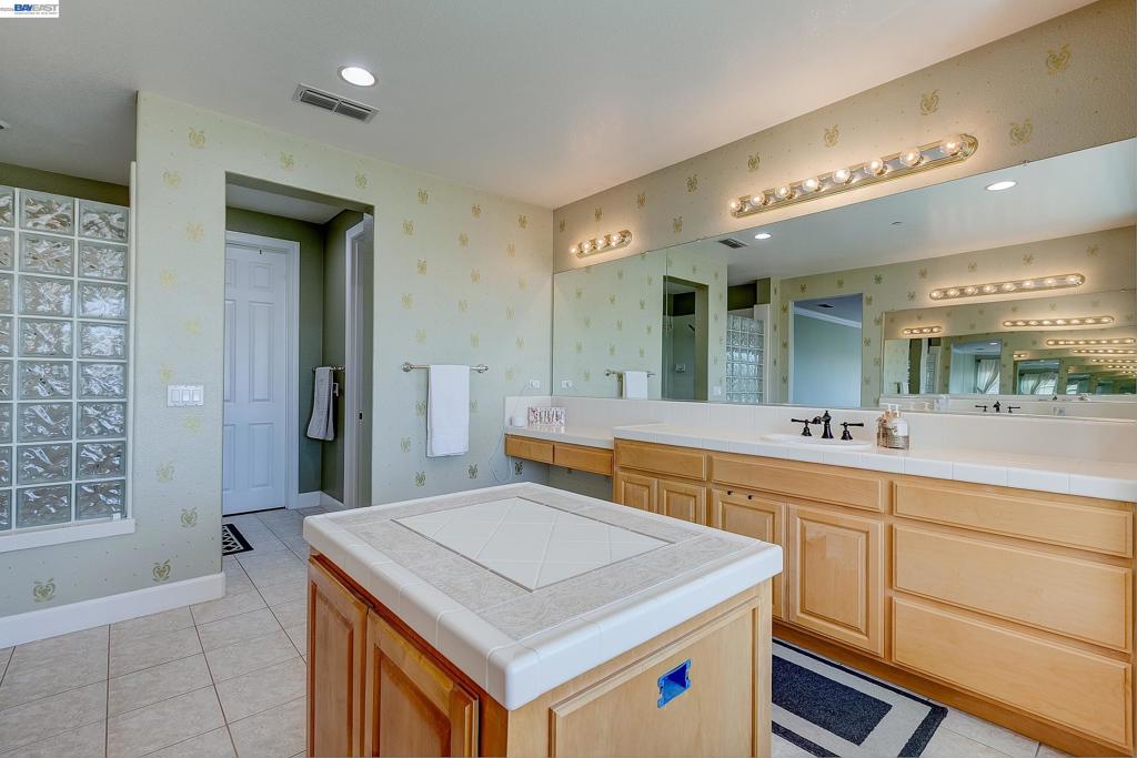 4951 Grayhawk Ct Property Photo 55