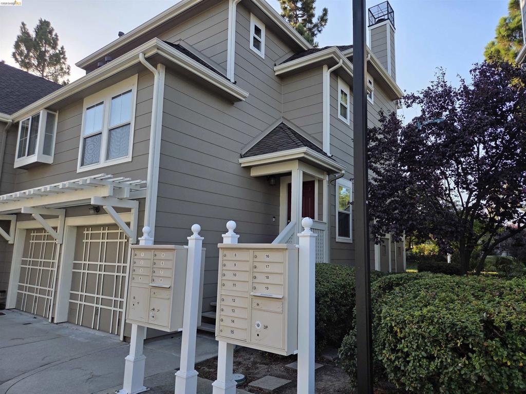 1107 Outrigger Lane