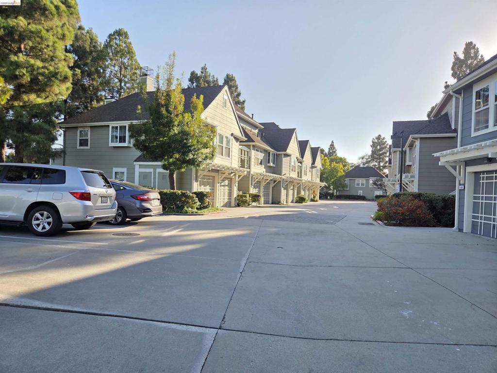 1107 Outrigger Lane Property Photo 4