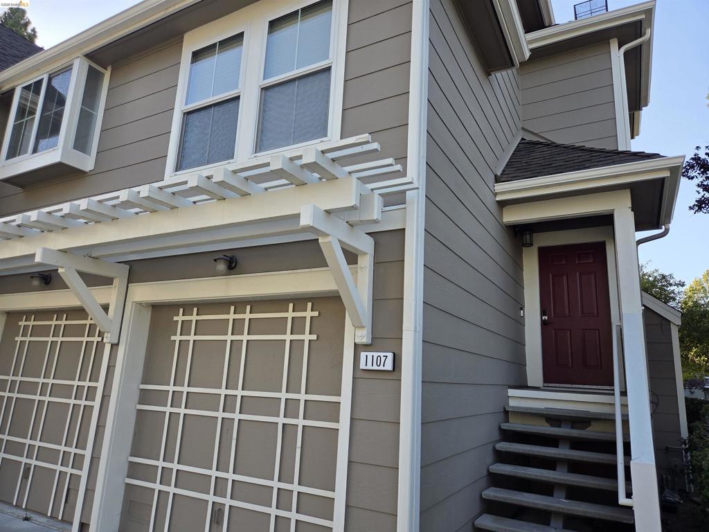 1107 Outrigger Lane Property Photo 8