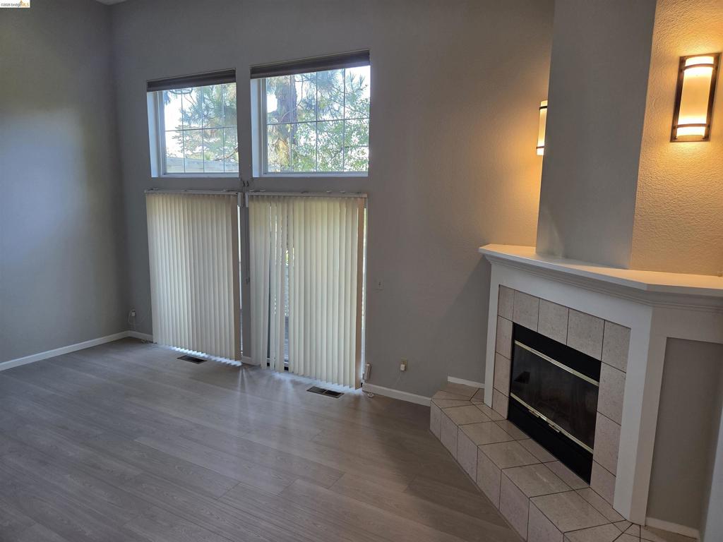 1107 Outrigger Lane Property Photo 10