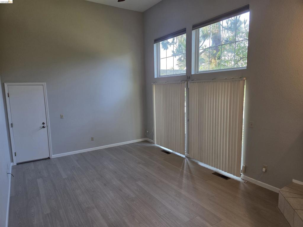 1107 Outrigger Lane Property Photo 12