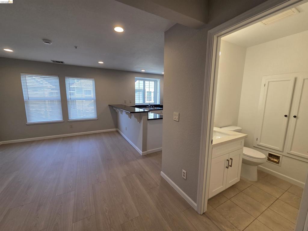 1107 Outrigger Lane Property Photo 21