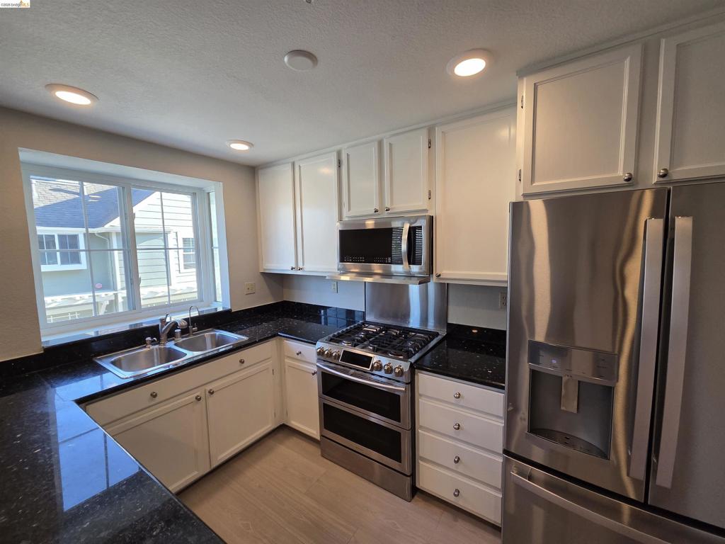 1107 Outrigger Lane Property Photo 27