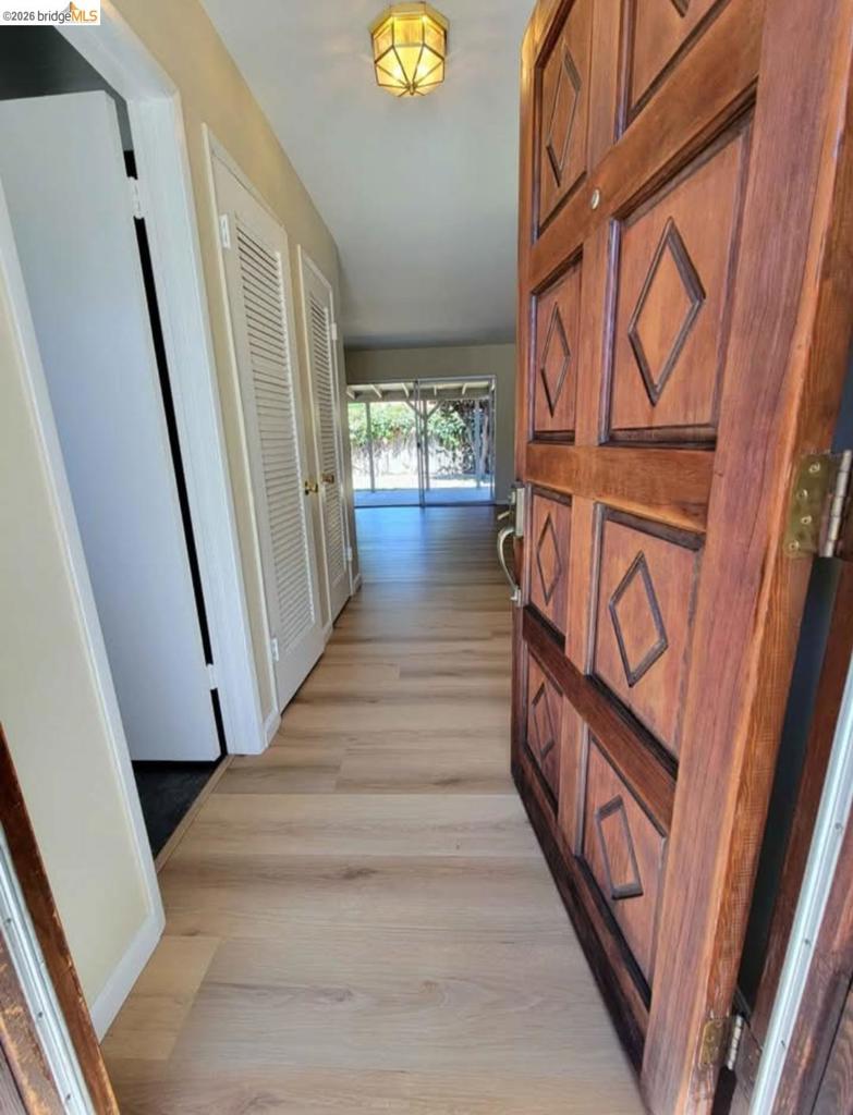 2120 Knox Ave Property Photo 3