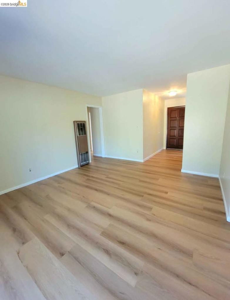 2120 Knox Ave Property Photo 4