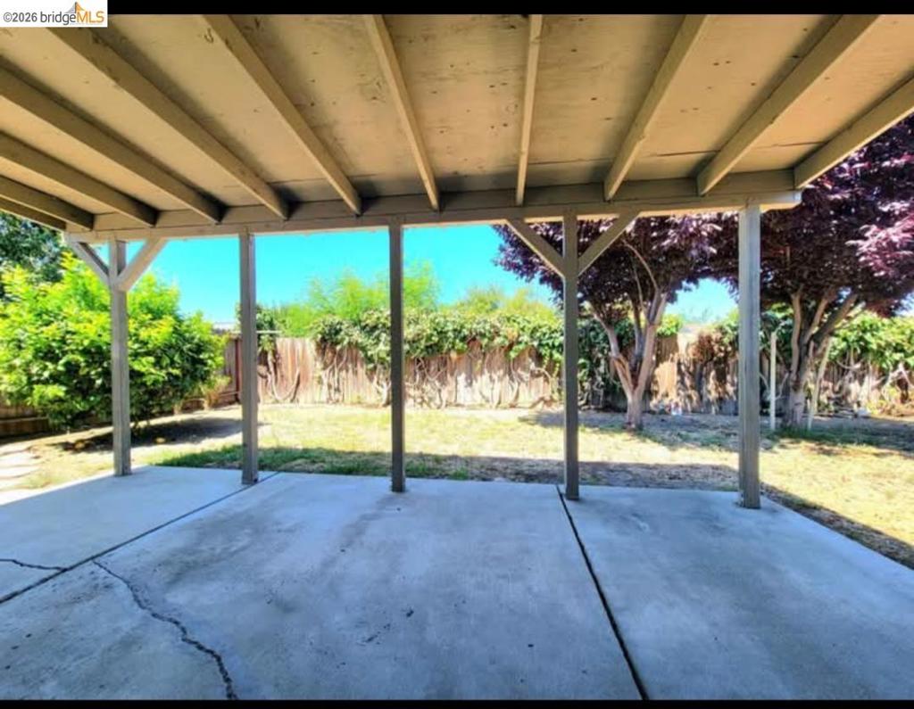 2120 Knox Ave Property Photo 11